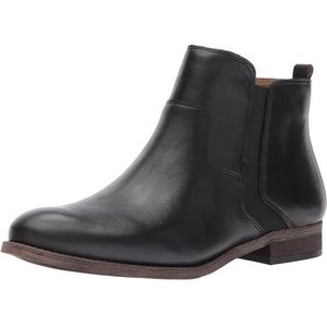 NWOB Franco Sarto Black Kampton Ankle Boot Size 7